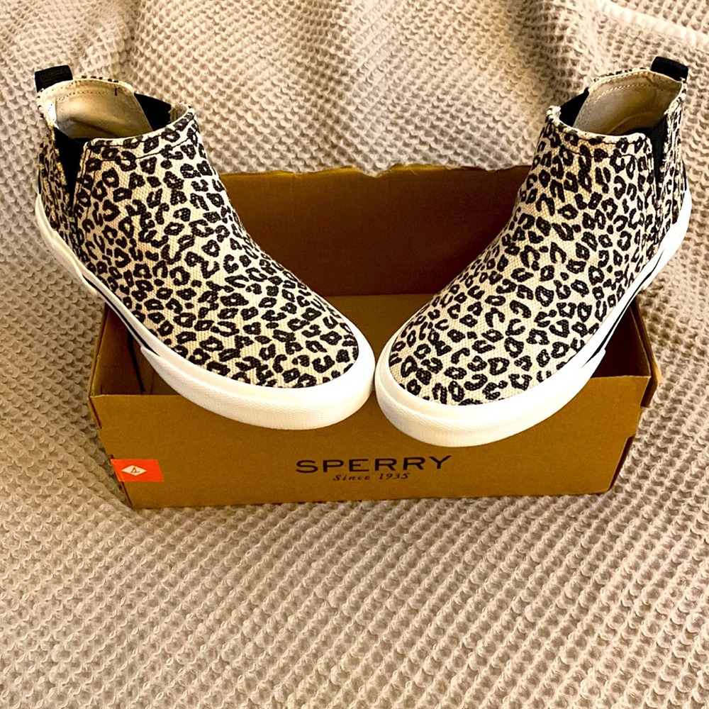 SPERRY- cheetah print slip on- Ankle boots/sneakers
